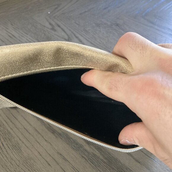 Victoria's Secret - Cream Color Clutch Bag - Gently Used - Picture 4 of 12